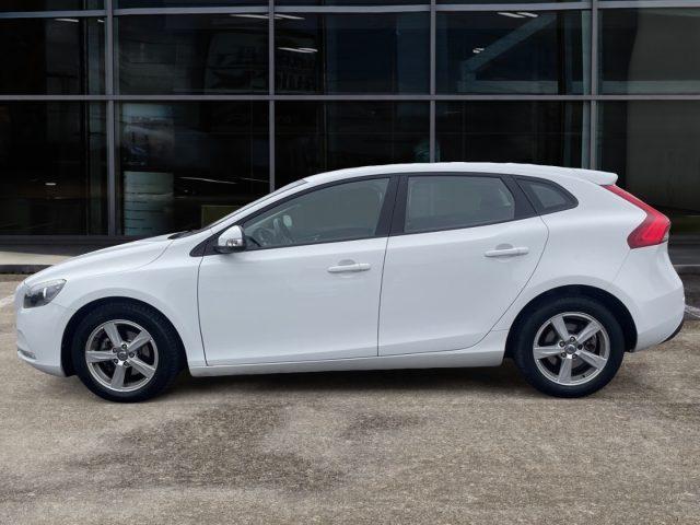 VOLVO V40 D2 1.6 DIESEL 115 CV Momentum