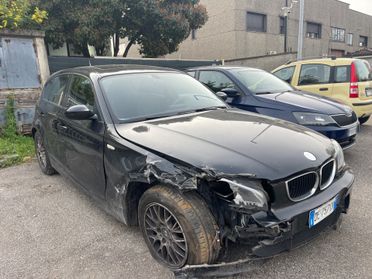 Bmw 120i BENZINA EURO4 INCIDENTATA