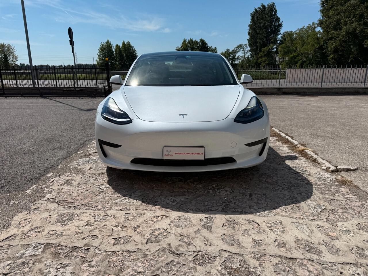 Tesla Model 3 RWD