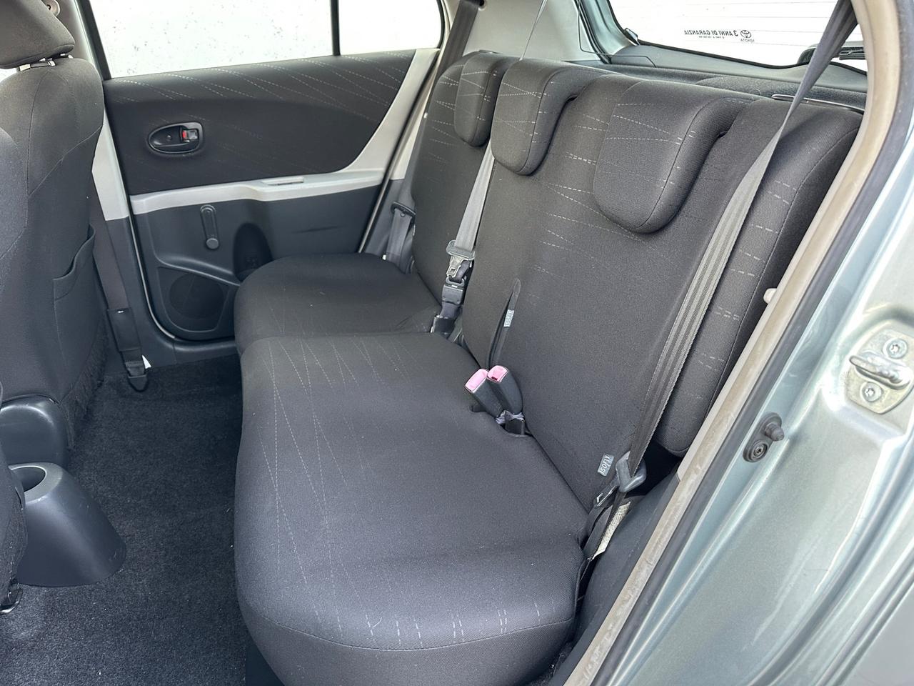 Toyota Yaris 1.0 5 porte Sol