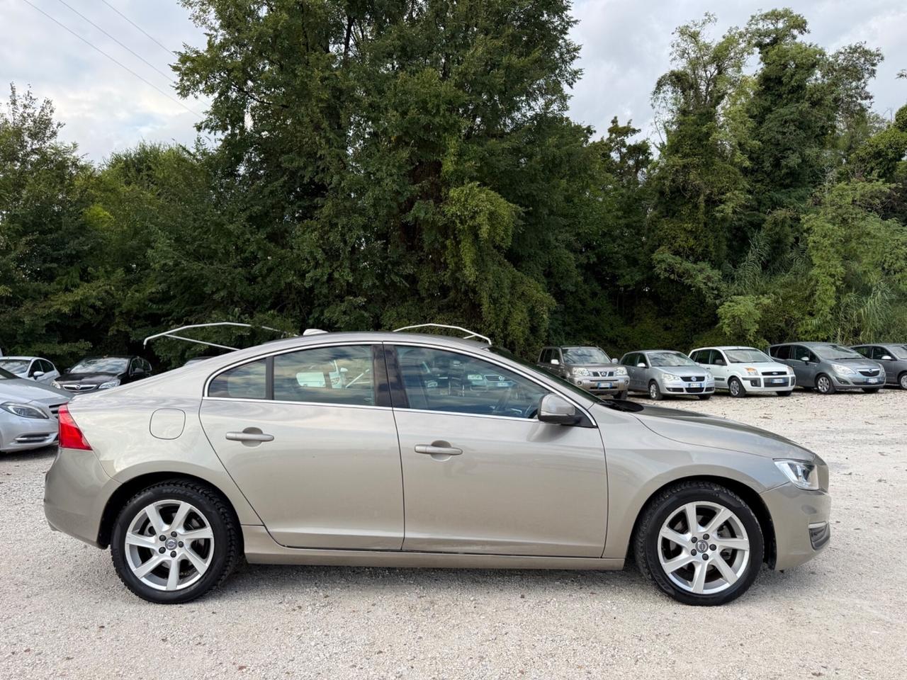Volvo S60 D4 R-design UNICO TOP