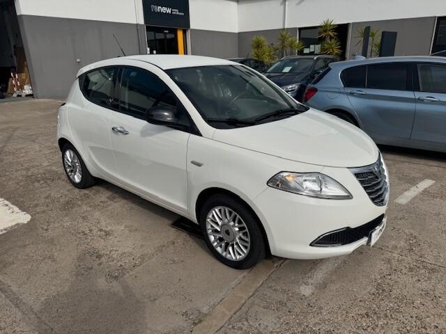 Lancia Ypsilon 1.2 69 CV 5 porte S&S Platinum