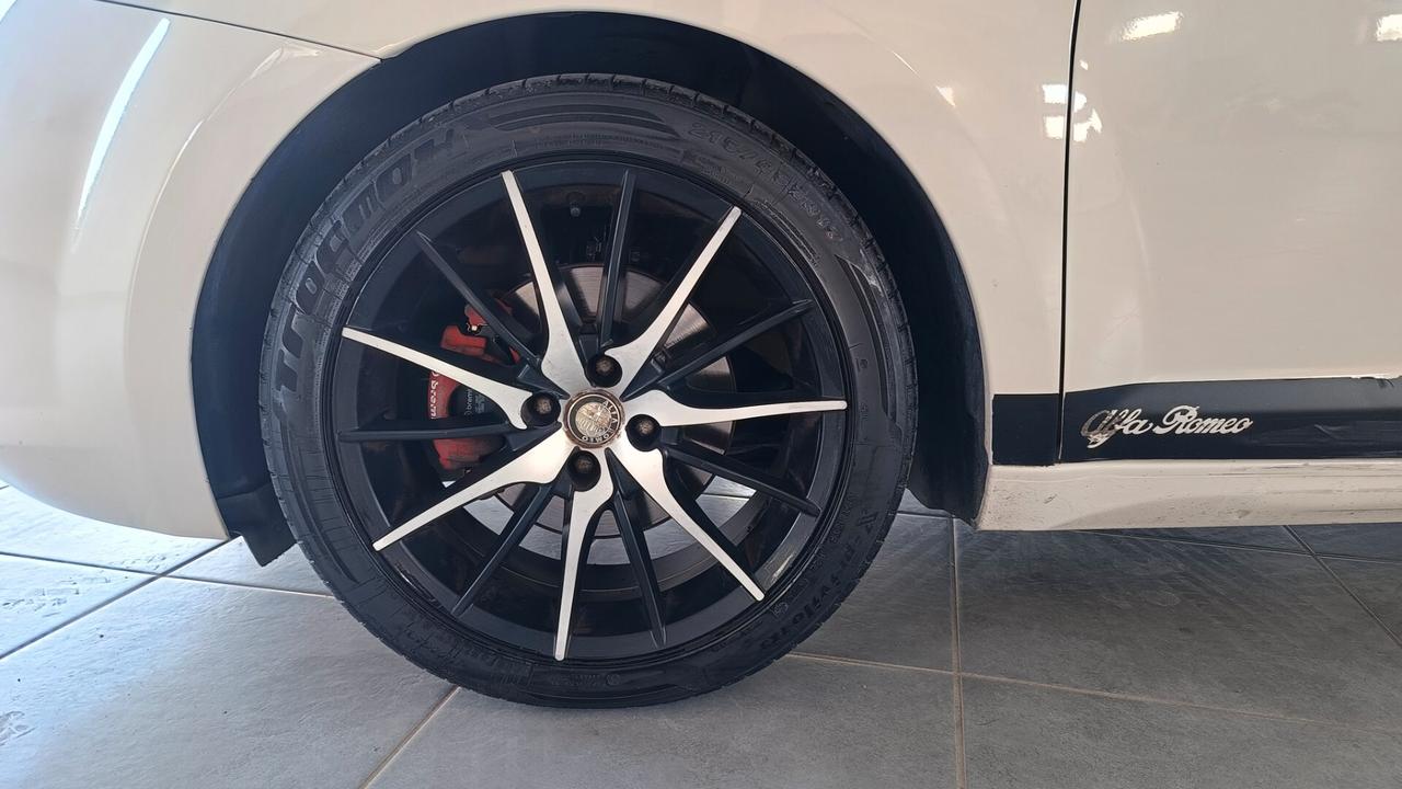 Alfa Romeo MiTo 1.4 T 135 CV M.air S&S TCT Distinctive Sport Pack - GPL -