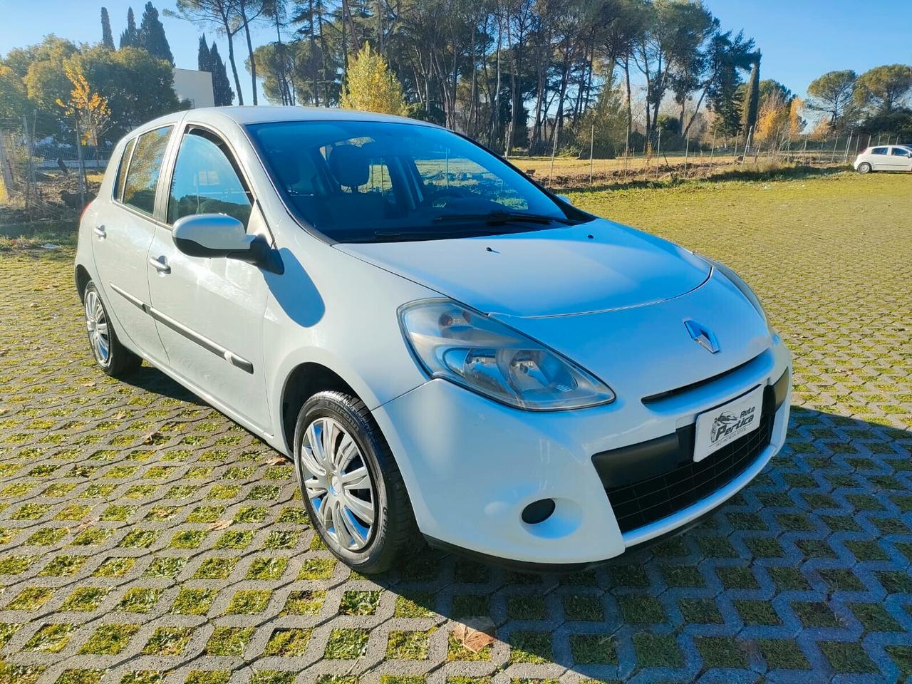 Renault Clio 1.2 5 porte Gpl valido fino al 2030