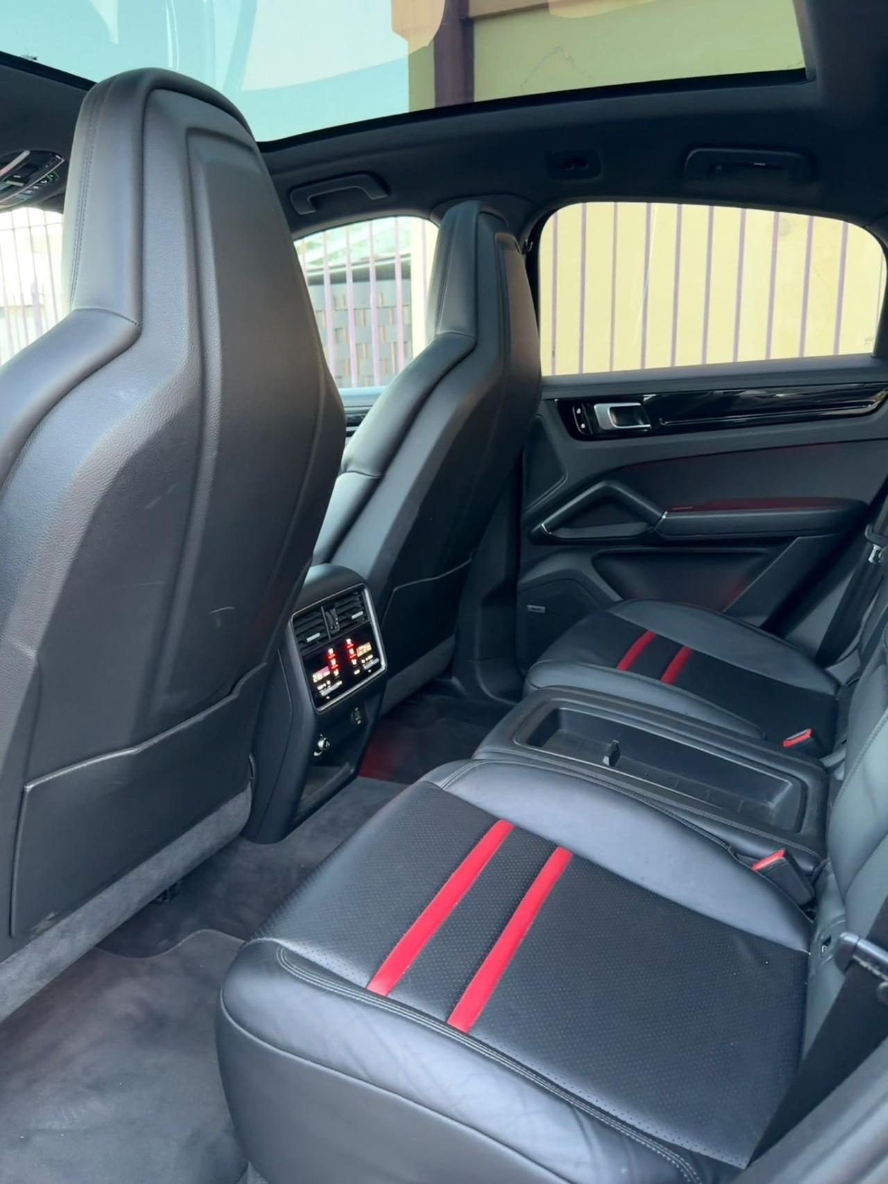 Porsche Cayenne 3.0 V6