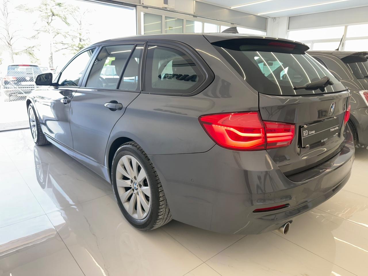 BMW 316d Touring Sport automatica okneopatentati