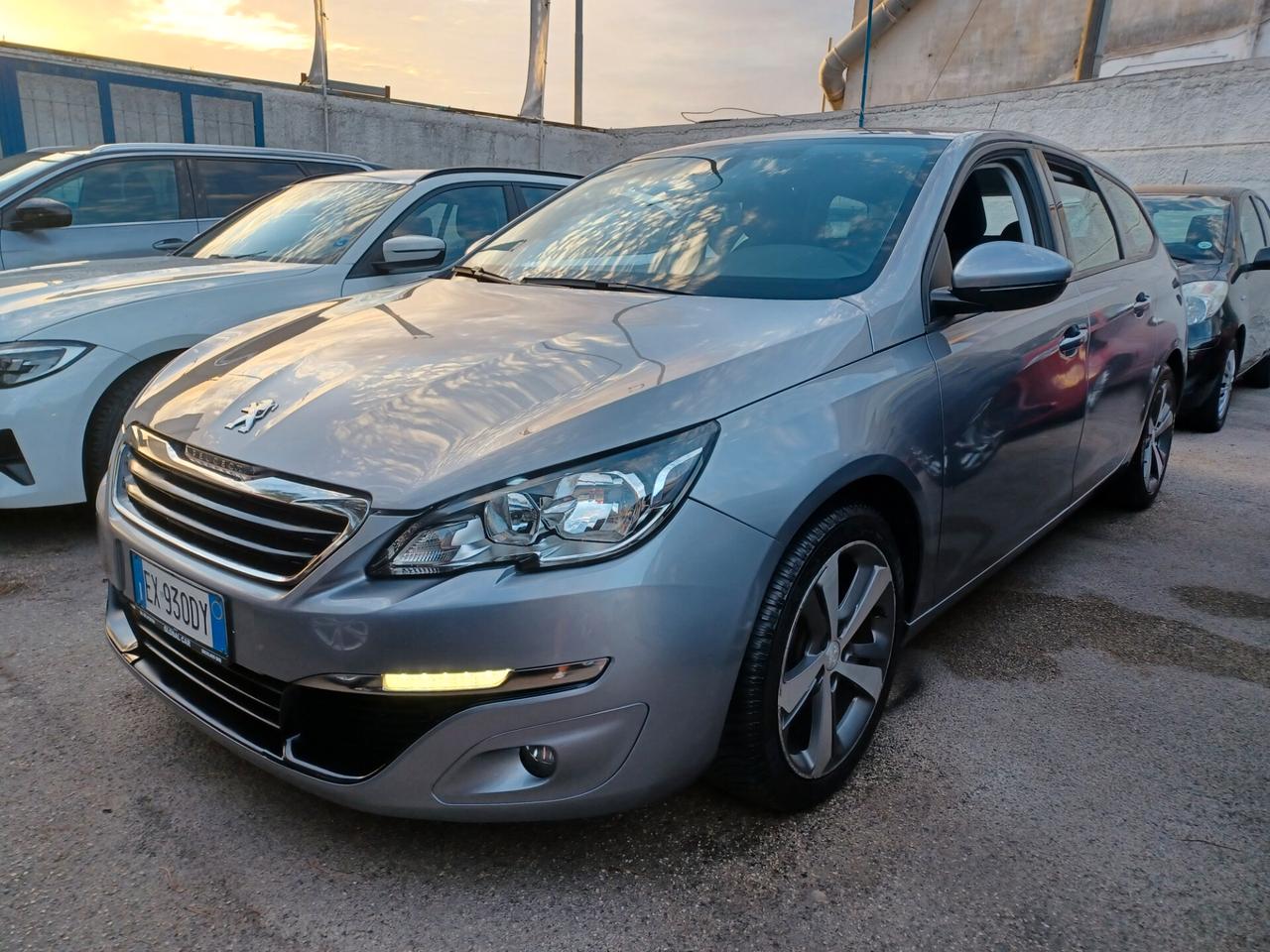 Peugeot 308 1..6 HDI 115CV ALLURE S.W.