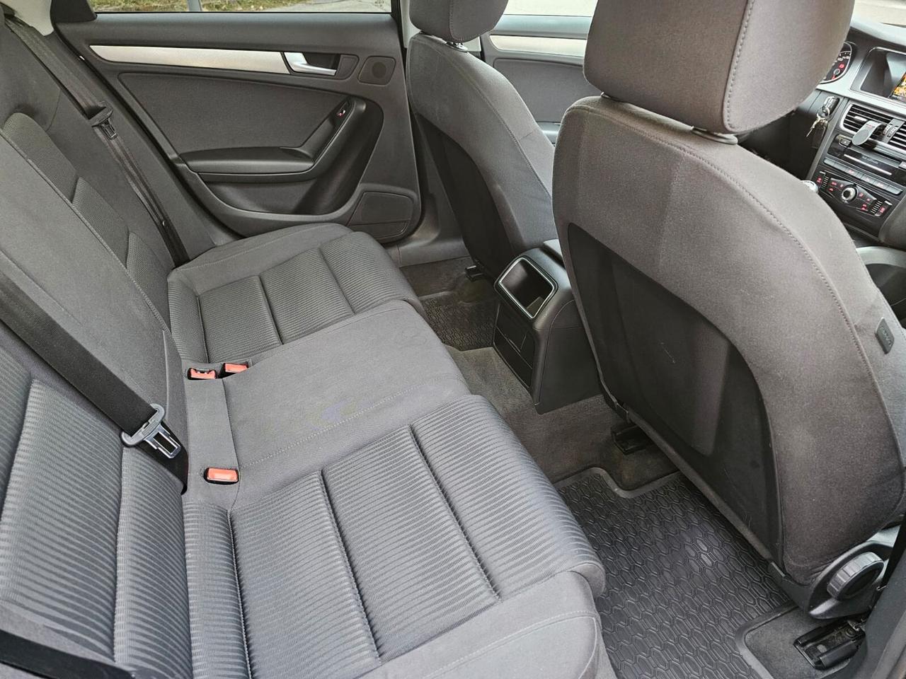 Audi A4 Avant 2.0 TDI 120cv Business Plus*Navi*Bi-Xeno*18*