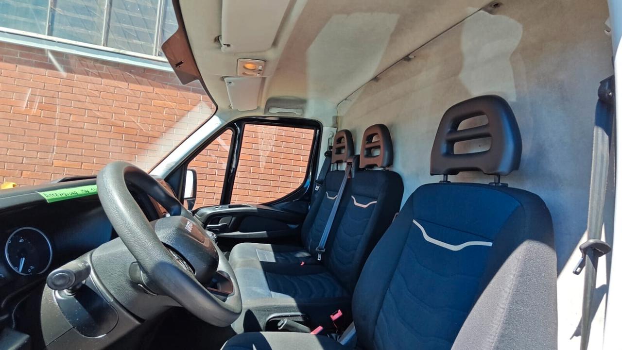 Iveco Daily 35S18HA8V 3.0 HPT PM-TN Furgone Hi-Matic