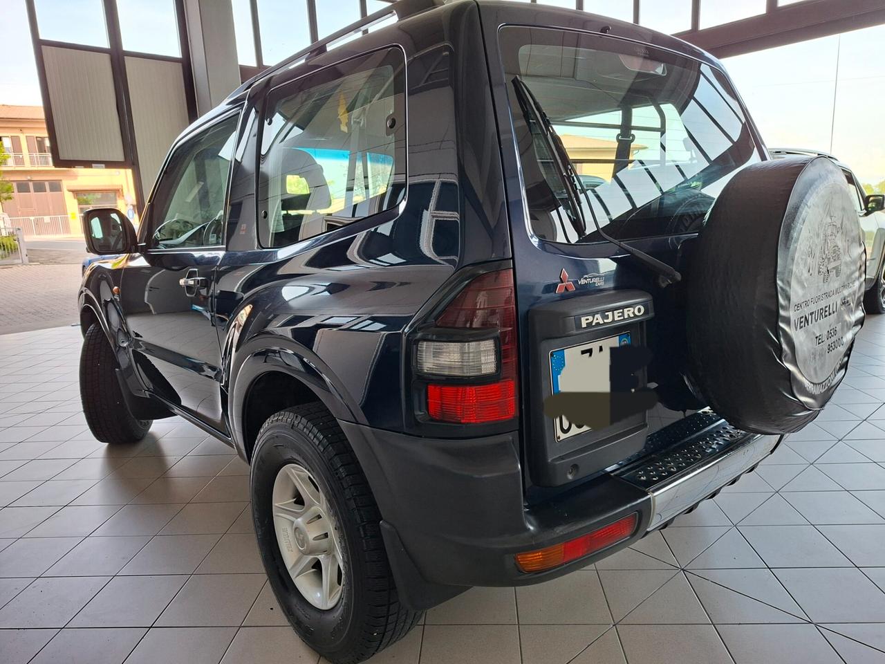 Mitsubishi Pajero 2.5 TDI 3p. GLS1 Autocarro