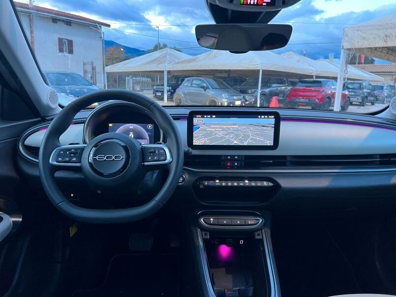 Fiat 600 Hybrid 110 CV DCT MHEV La Prima