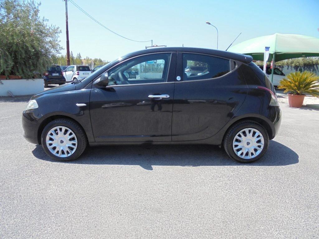 Lancia Ypsilon 1.2 69 CV 5 porte GPL Ecochic Gold Neopatentati