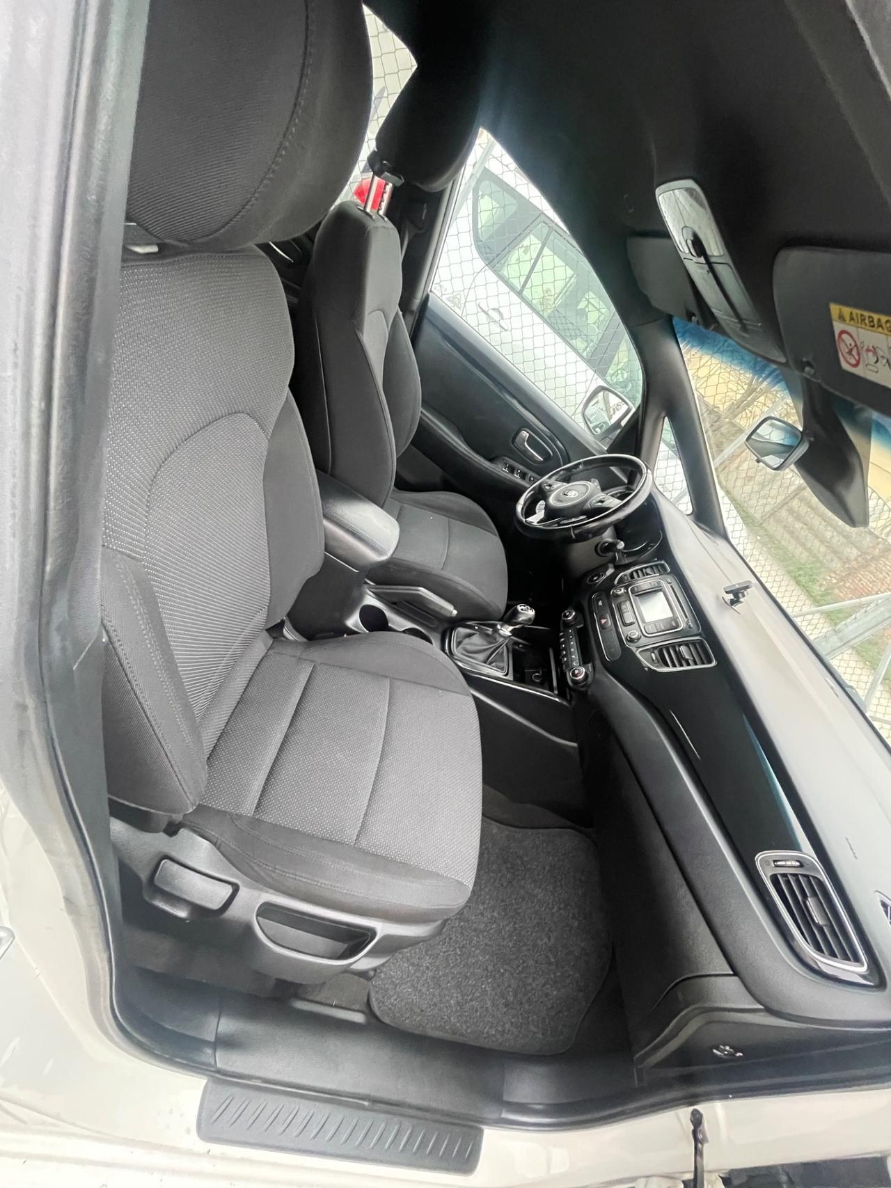 Kia Carens 1.7 CRDi 115 CV Class 7 posti