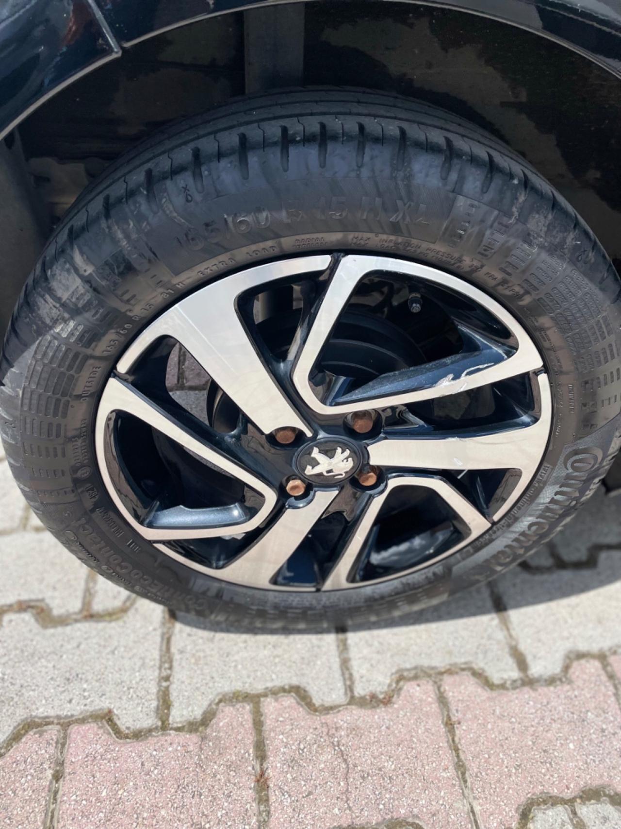 Peugeot 108 VTi 72 S&S 5 porte Allure