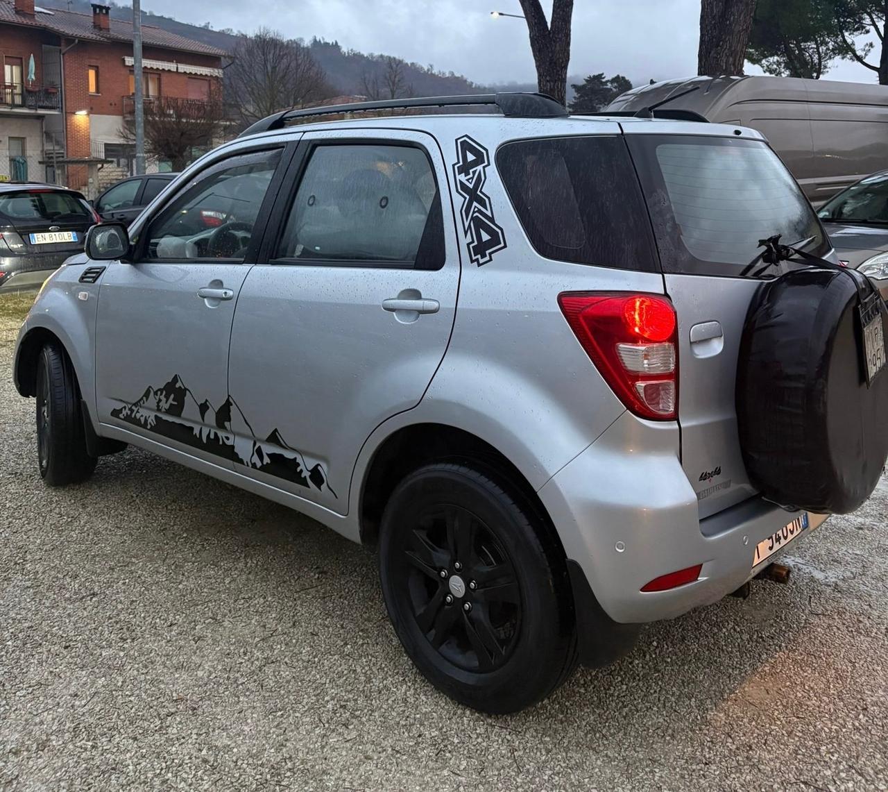 Daihatsu Terios 4WD 1.5 GPL/BENZ PARI AL NUOVO