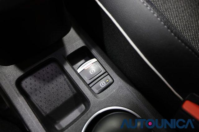 RENAULT Captur TCE 100 CV GPL TECHNO FARI LED NEOPATENTATI