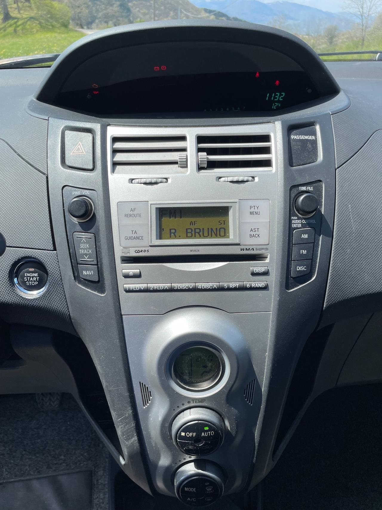 Toyota Yaris 1.3 5 porte Sol