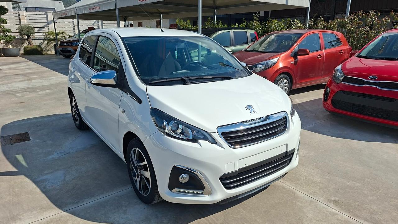Peugeot 108 5 porte con telecamera post.