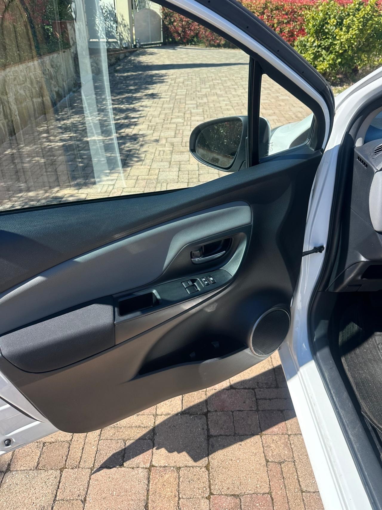Toyota Yaris 1.0 5 porte Active
