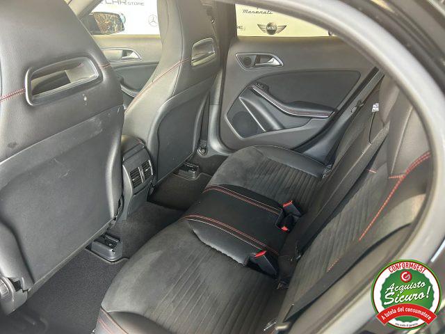 MERCEDES-BENZ GLA 200 d Aut. 4Matic PREMIUM AMG