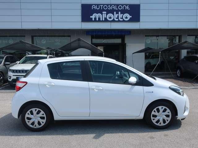 Toyota Yaris Yaris III 2017 5p 1.5h Business
