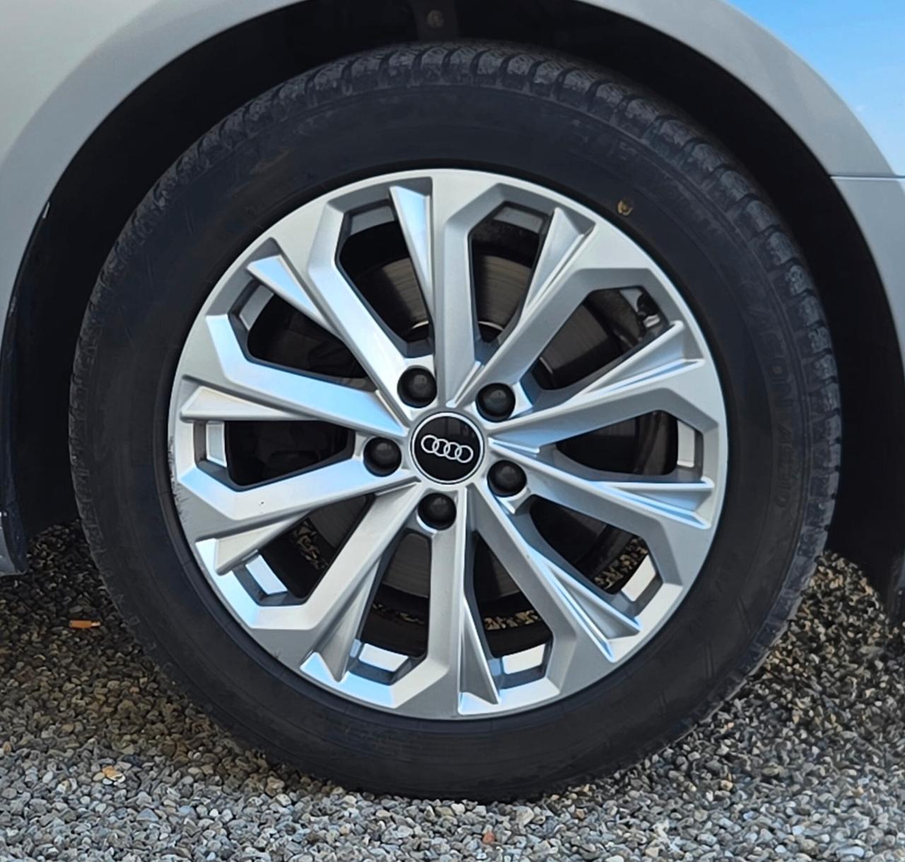 Audi A4 AVANT 2.0 TDI BUSINESS CON + ACCESSORI