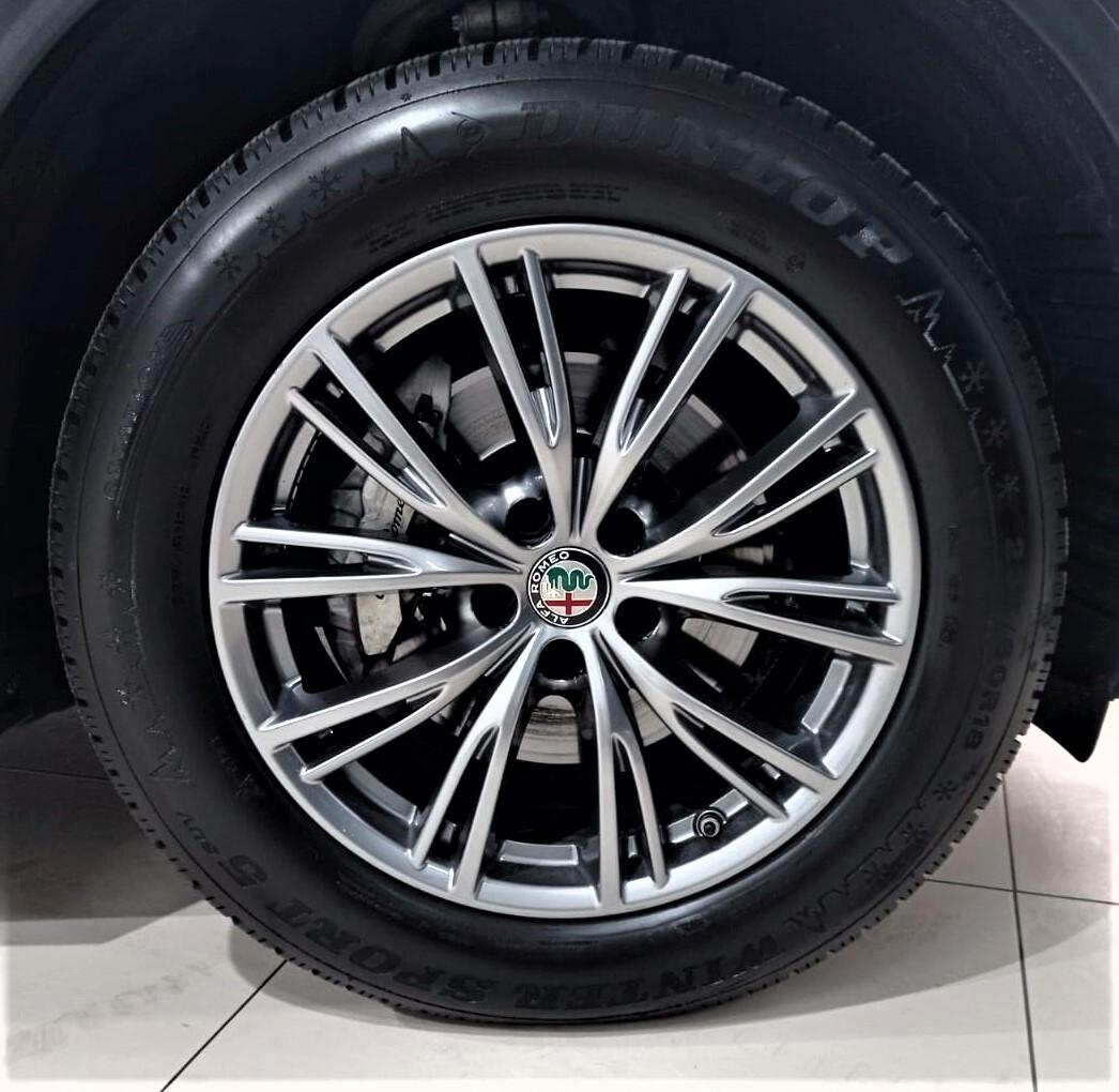 Alfa Romeo Stelvio 2.2 Turbodiesel 180 CV AT8 RWD Business