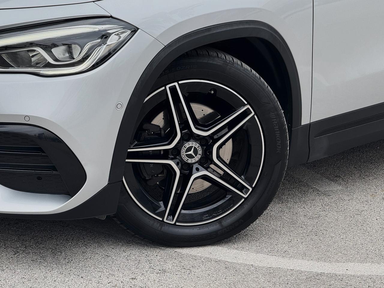 Mercedes-Benz GLA 200 d Premium AMG TETTO