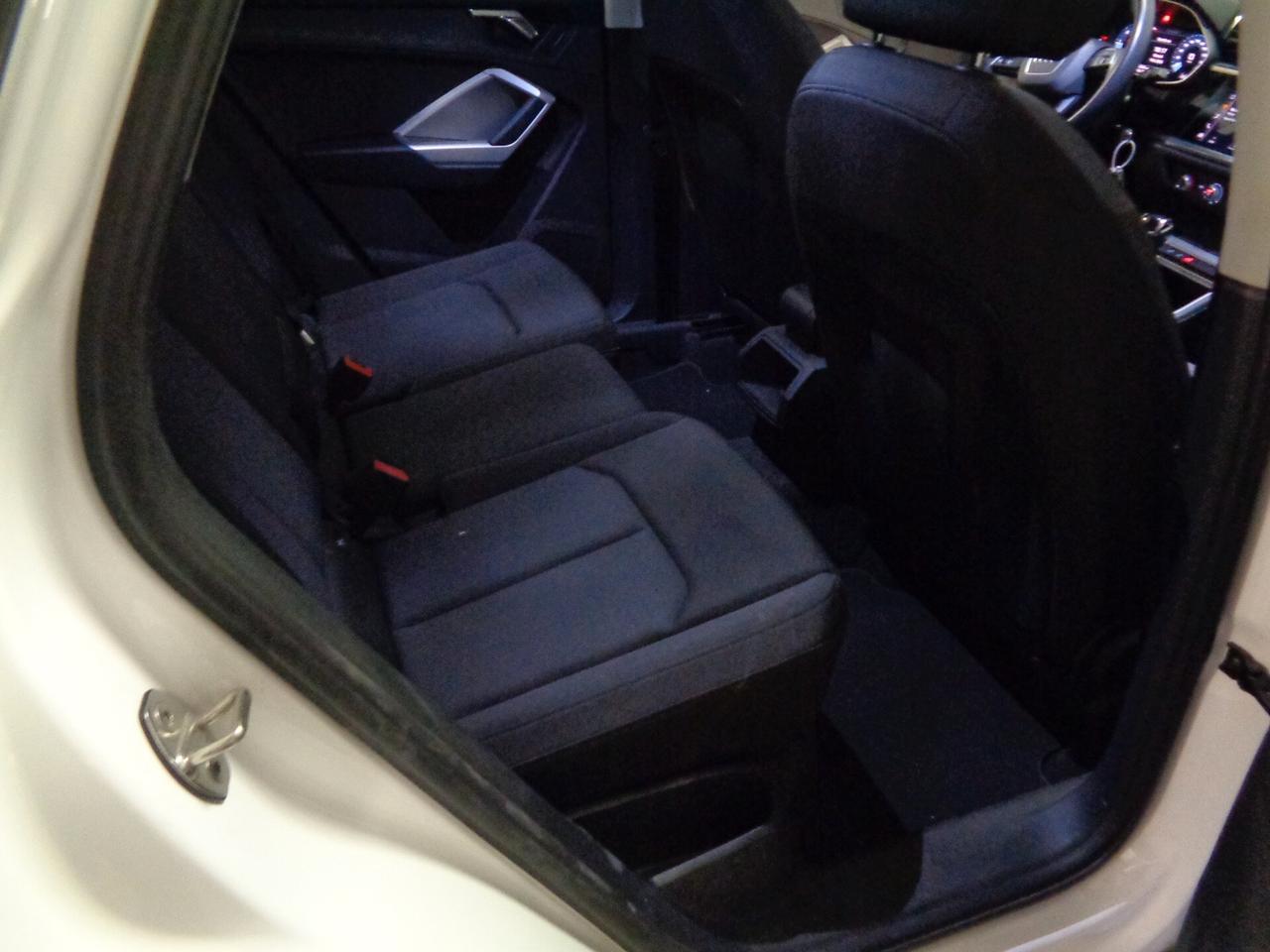 Audi Q3 35 TDI S tronic Business