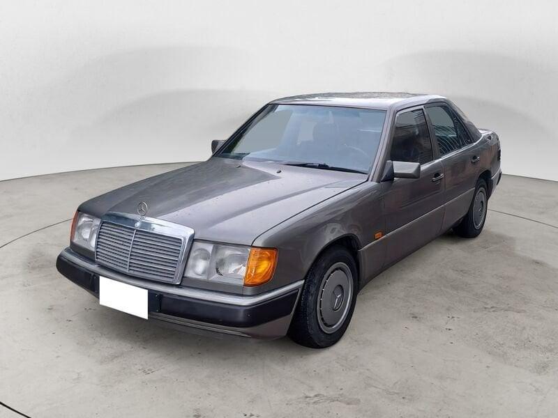 Mercedes-Benz Serie 200-320 250 E Turbo Diesel UNICO PROPRIETARIO