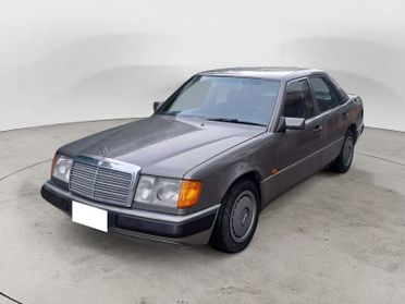 Mercedes-Benz Serie 200-320 250 E Turbo Diesel UNICO PROPRIETARIO