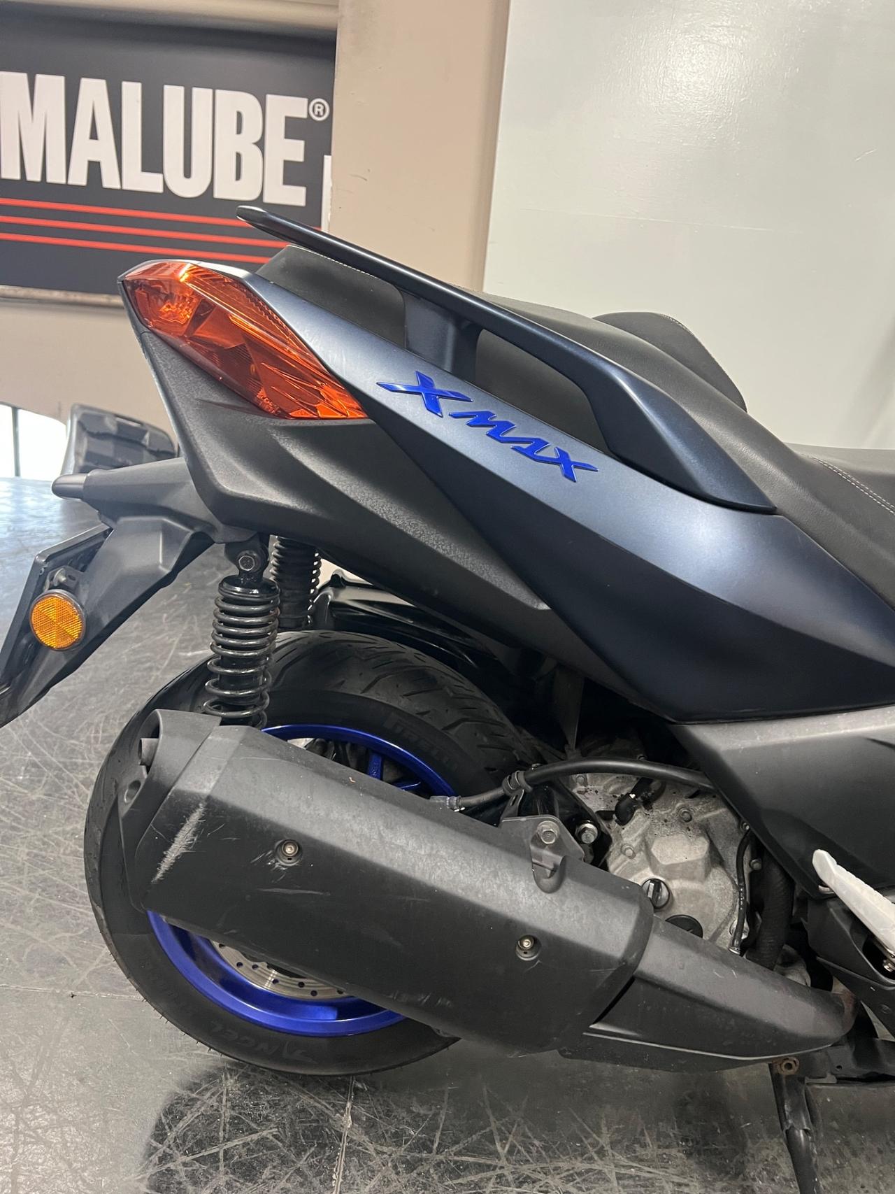 Yamaha X-Max 300
