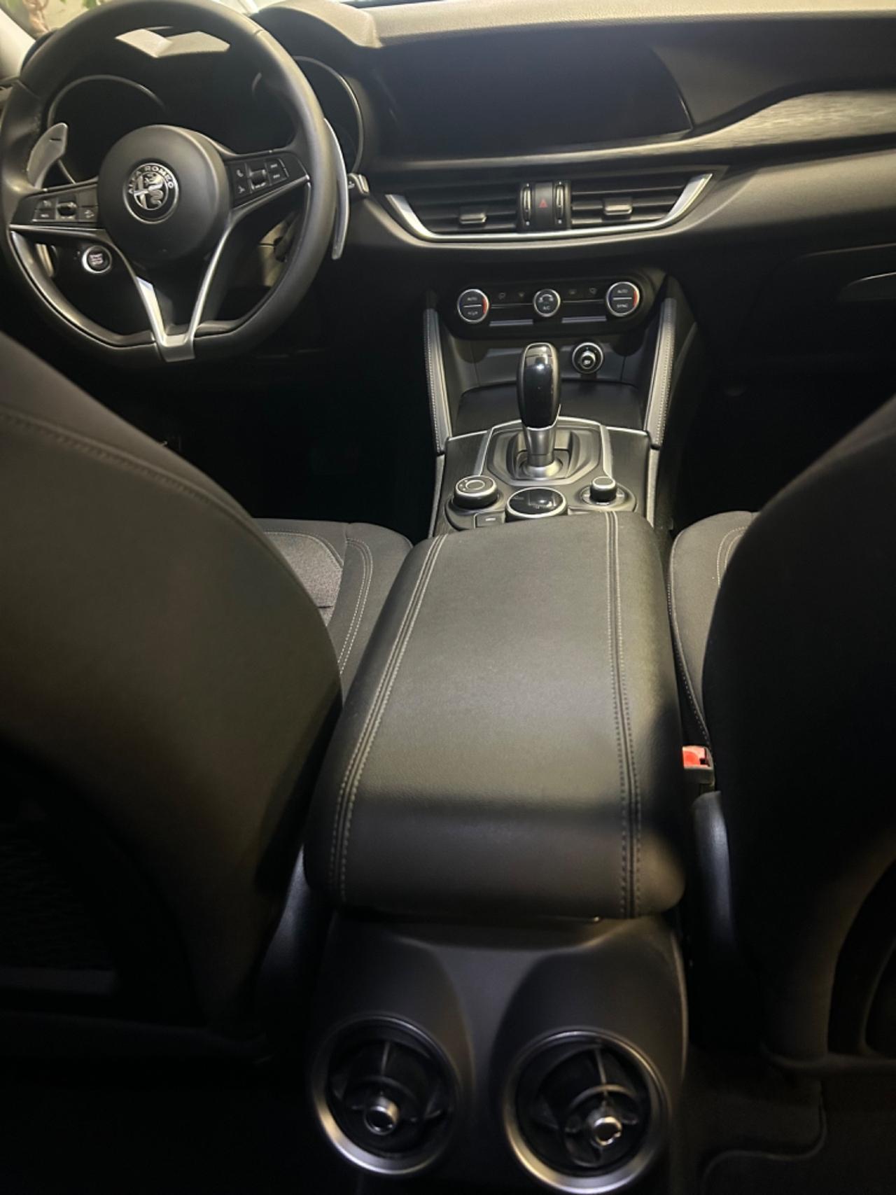 Alfa Romeo Stelvio 2.2 Turbodiesel 210 CV AT8 Q4 Business