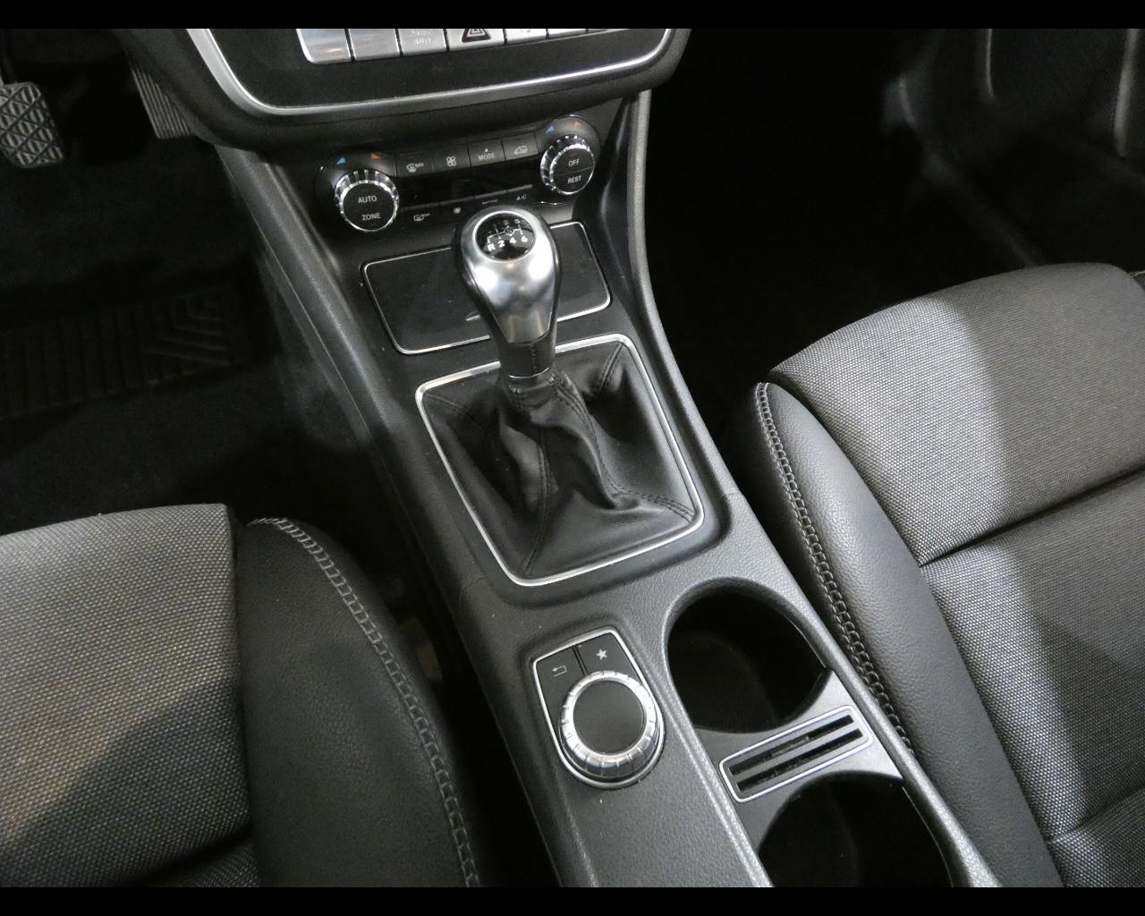 Mercedes-Benz GLA (X156) - GLA 180 d Executive