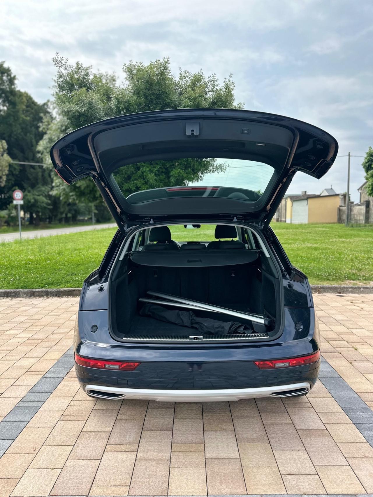 Audi Q5 2.0 TDI quattro S tronic Business