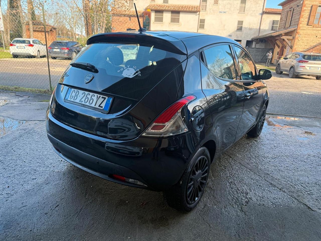 Lancia Ypsilon 1.2 69 CV 5 porte S&S Elefantino Blu