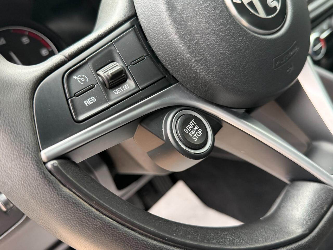 Alfa Romeo Giulia 2.2 TURBODIESL 180 cv. SUPER (Nav)