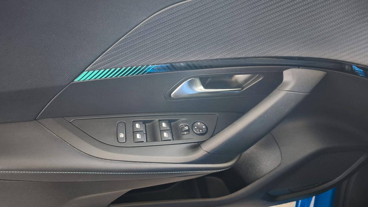 Peugeot 2008 BlueHDi 130 S&S EAT8 Allure Pack