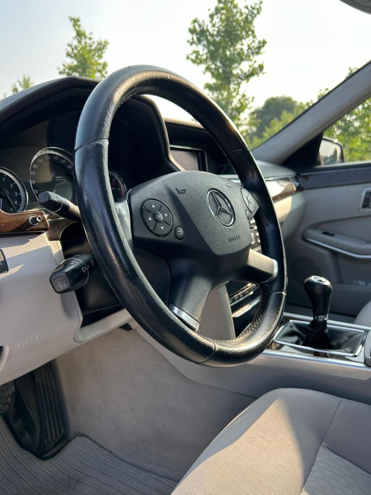 Mercedes-benz E 220 E 220 CDI BlueEFFICIENCY Executive