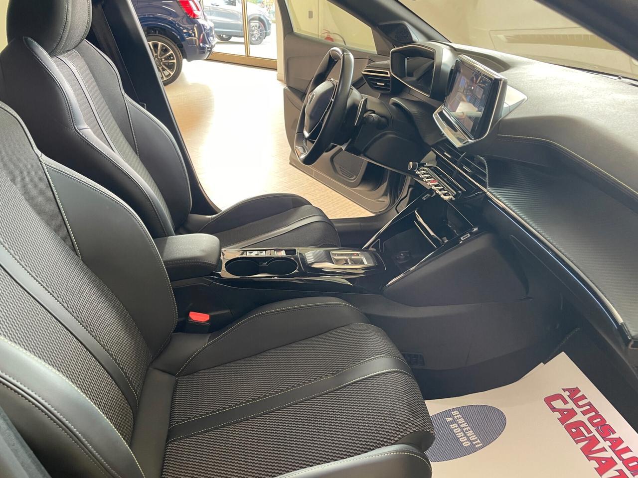 Peugeot 208 Hybrid 145cv e-DCS6 GT 2025 km9700