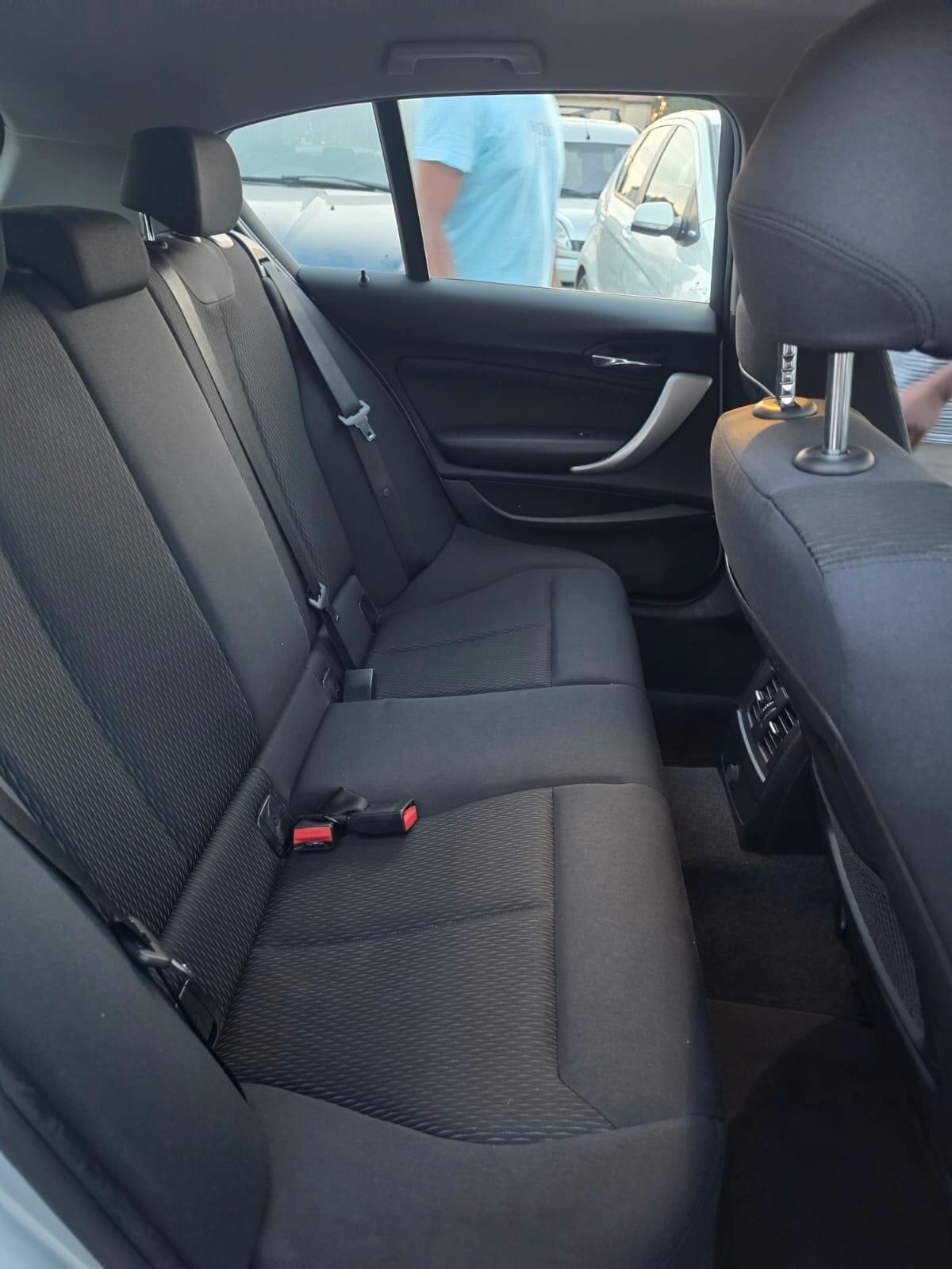 Bmw 116 116d 5p. Urban
