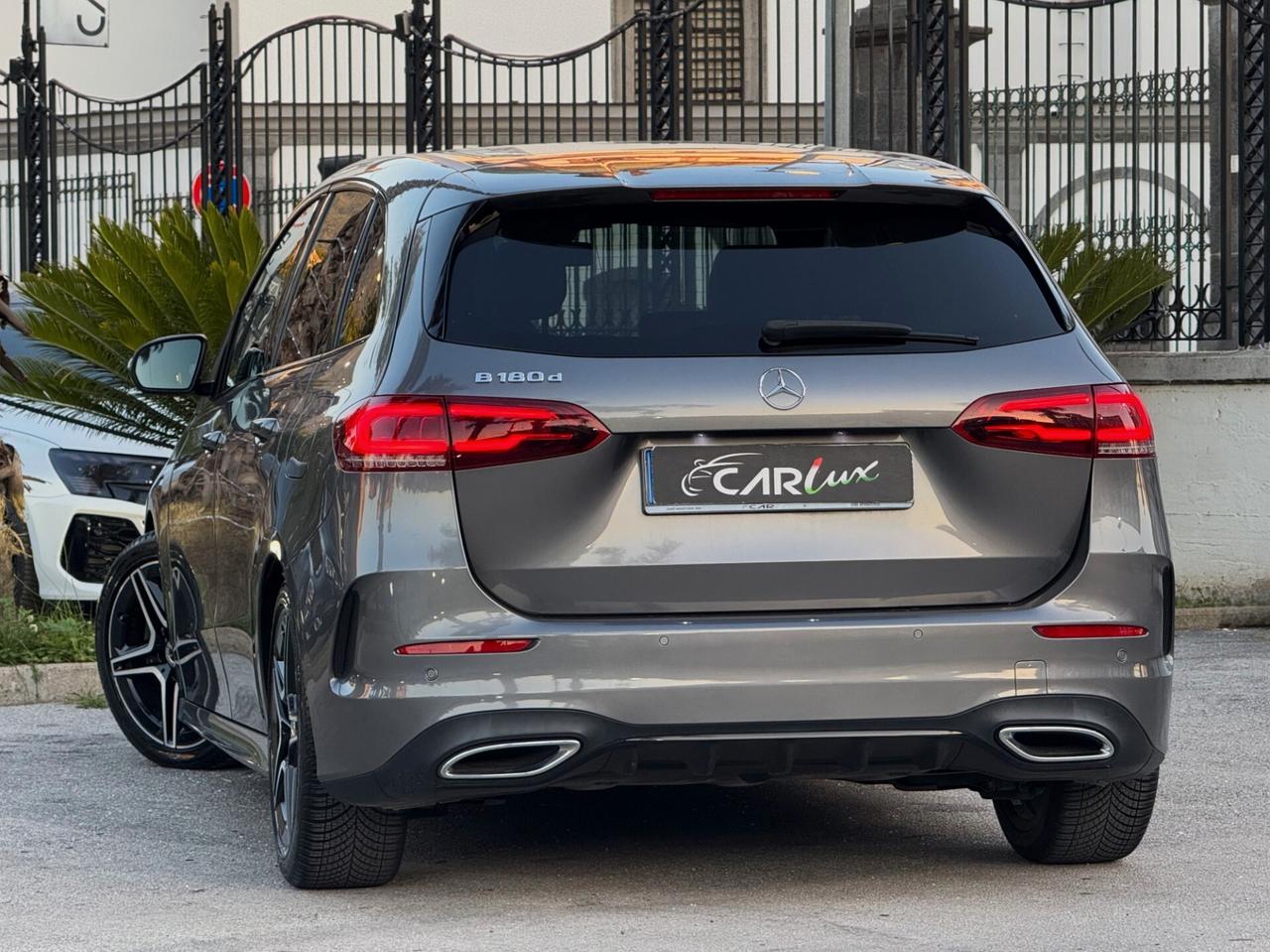 Mercedes-Benz B 180 d Premium AMG PACK LUCI