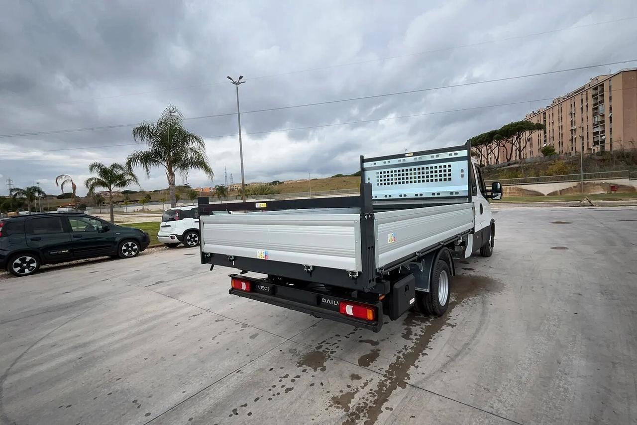 Iveco DAILY35C14 2.3 136cv 3750 7P Ribaltabile