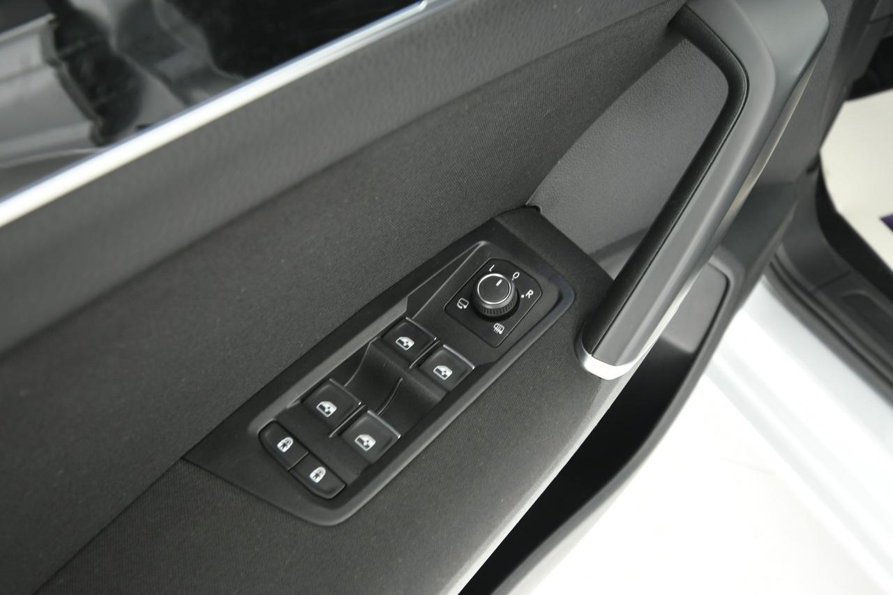 VOLKSWAGEN Touran 1.6 tdi Highline 115cv dsg ACC+ALCANTARA+C17"