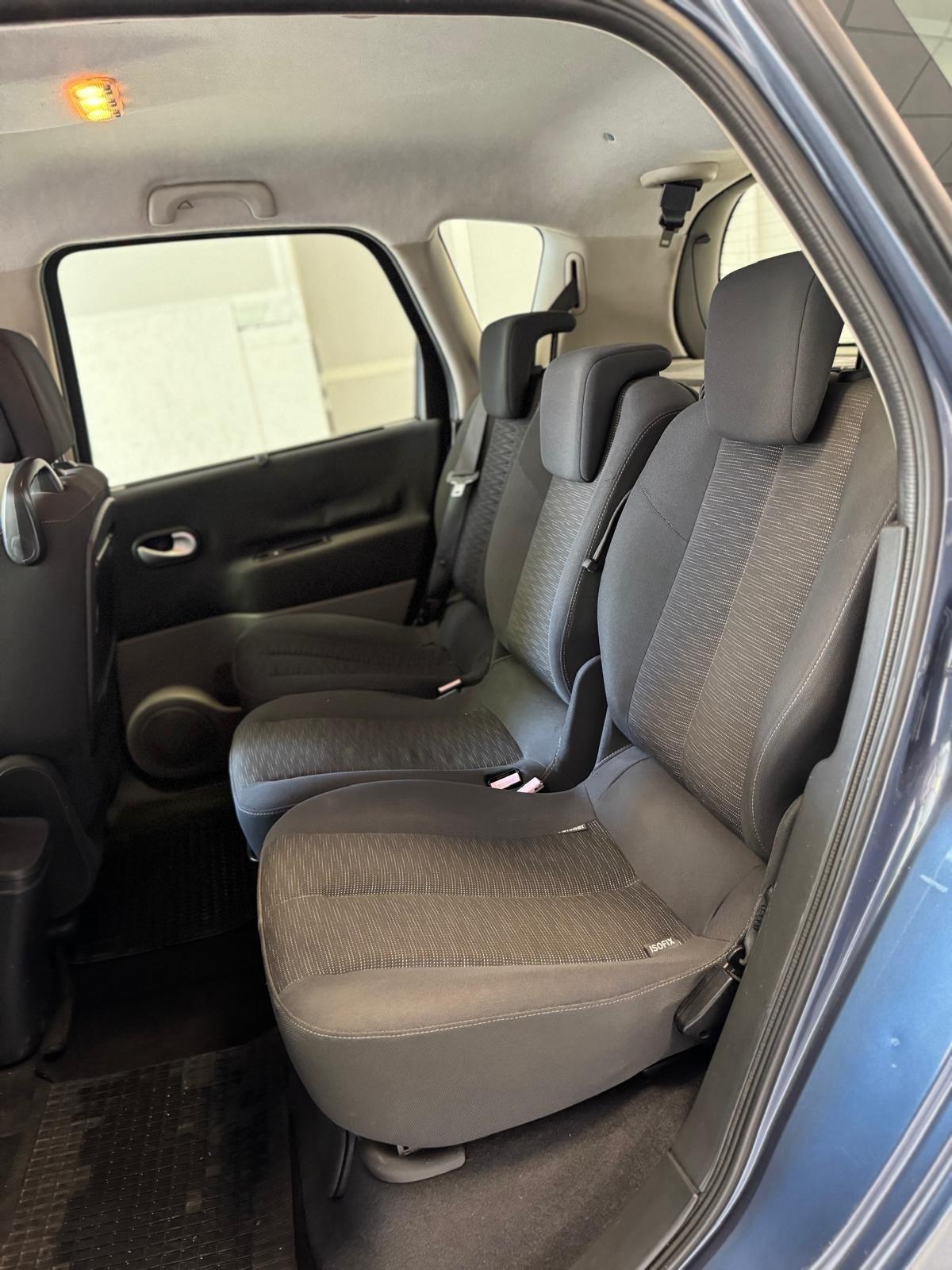 Renault Scenic Grand Scénic 1.5 dCi/105CV PlayStation Portable