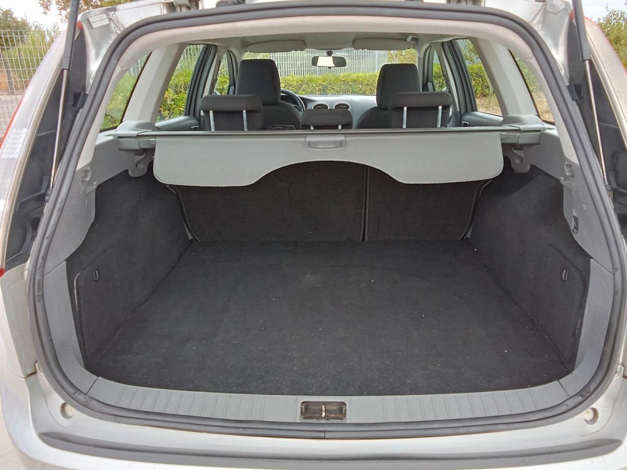 Ford Focus + SW 1.6 TDCI (90CV) RESTYLING