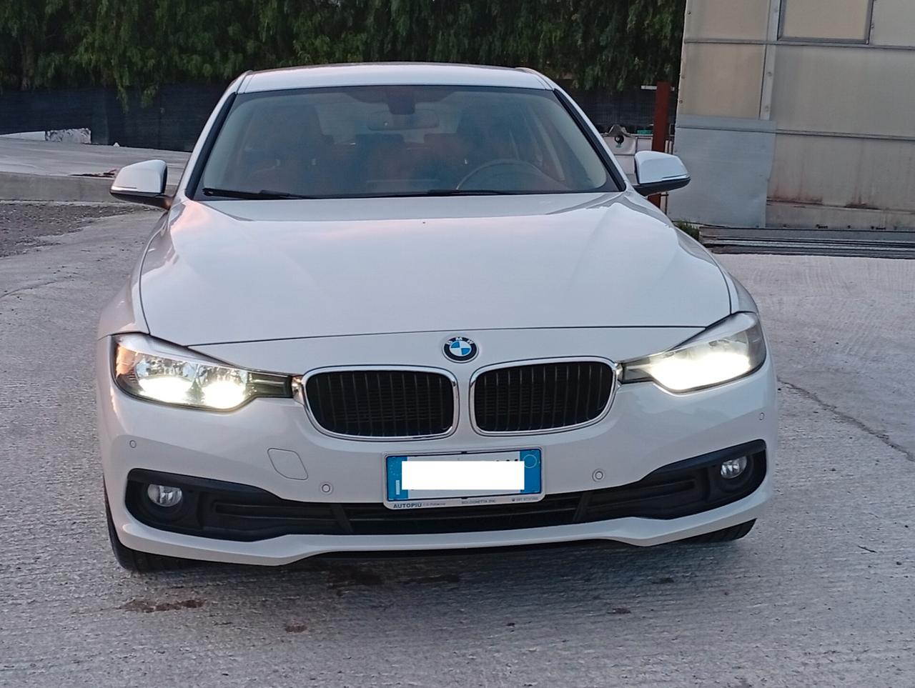 Bmw 320d xDrive Touring Luxury