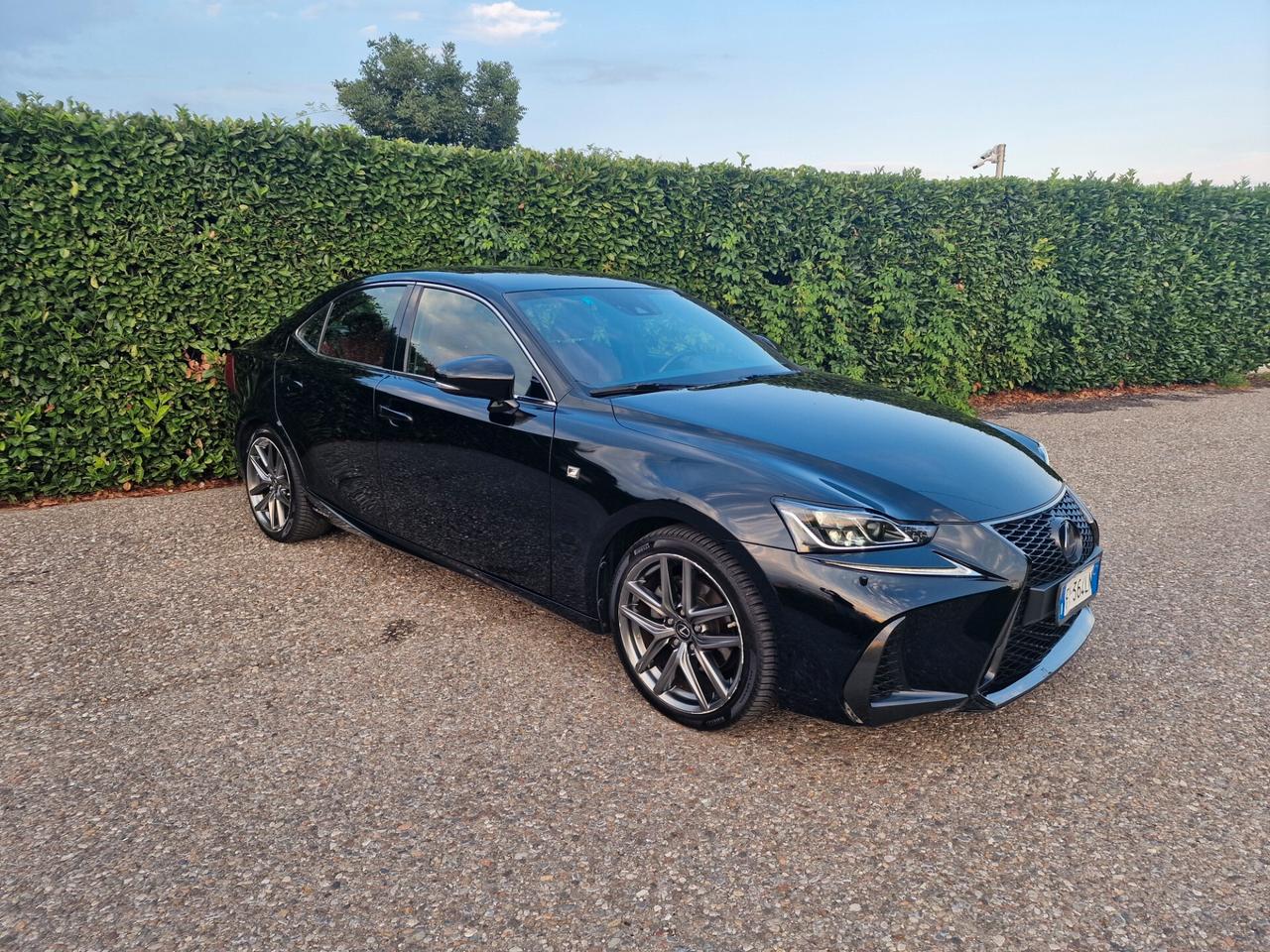 Lexus IS 300 Hybrid FSport