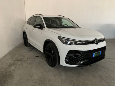 Volkswagen Tiguan R-Line eTSI GARANZIA FINO 2028