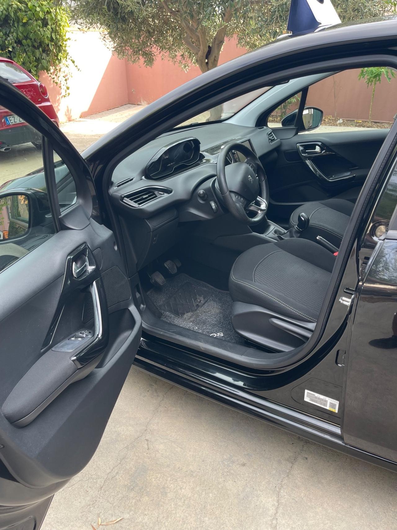 Peugeot 208 BlueHDi 75 5 porte Allure